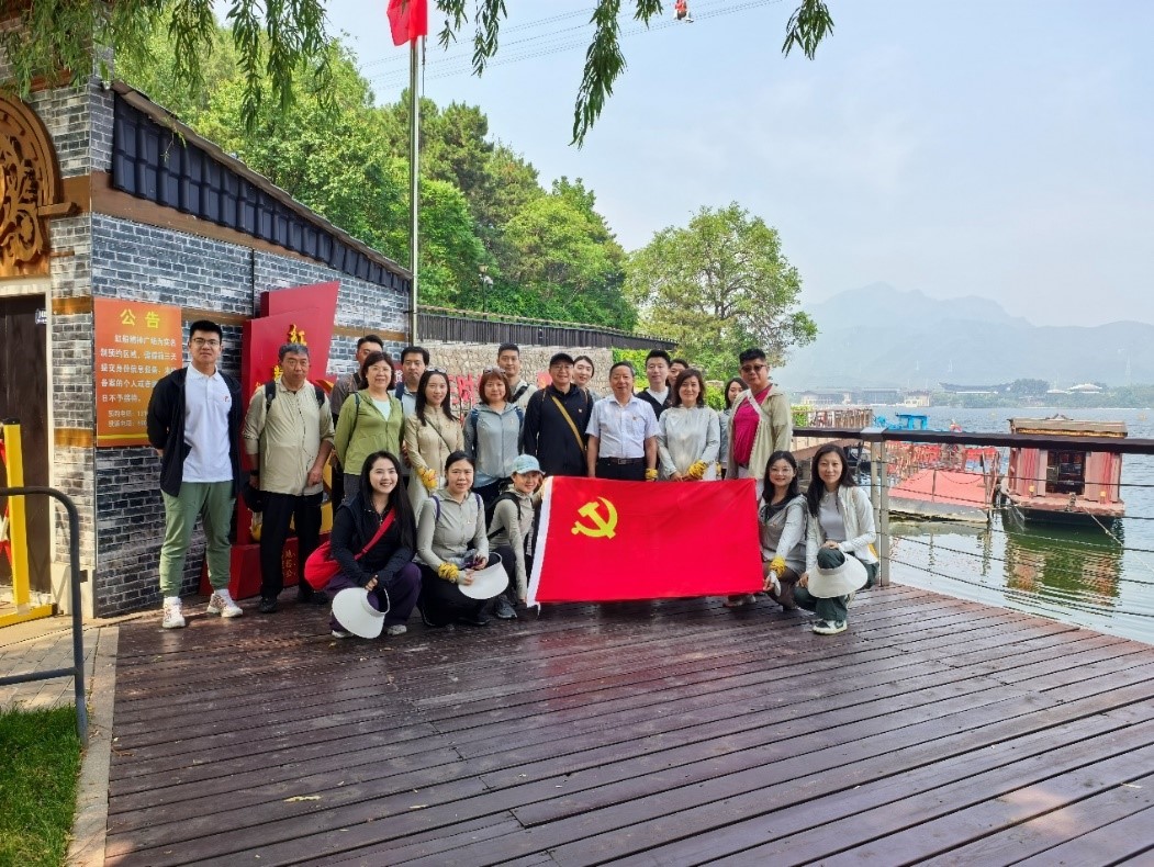 中国眼镜协会党支部与中轻控股第五党支部联合开展“党建+团建”活动